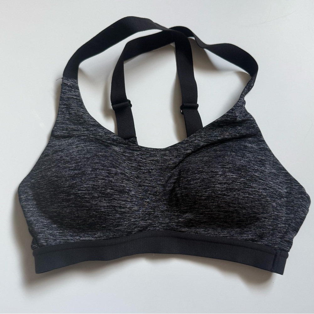 Victoria Secret Sports Bra (32B)